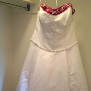 Burgandy/white wedding gown
